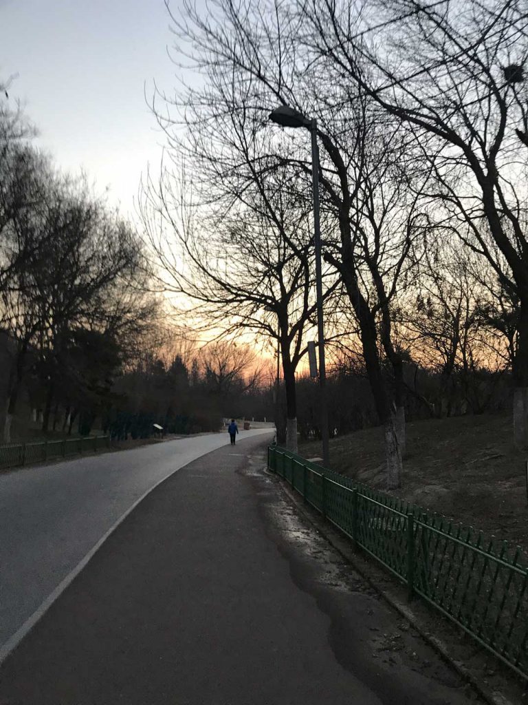 健步走徒步道，激起你运动的激情